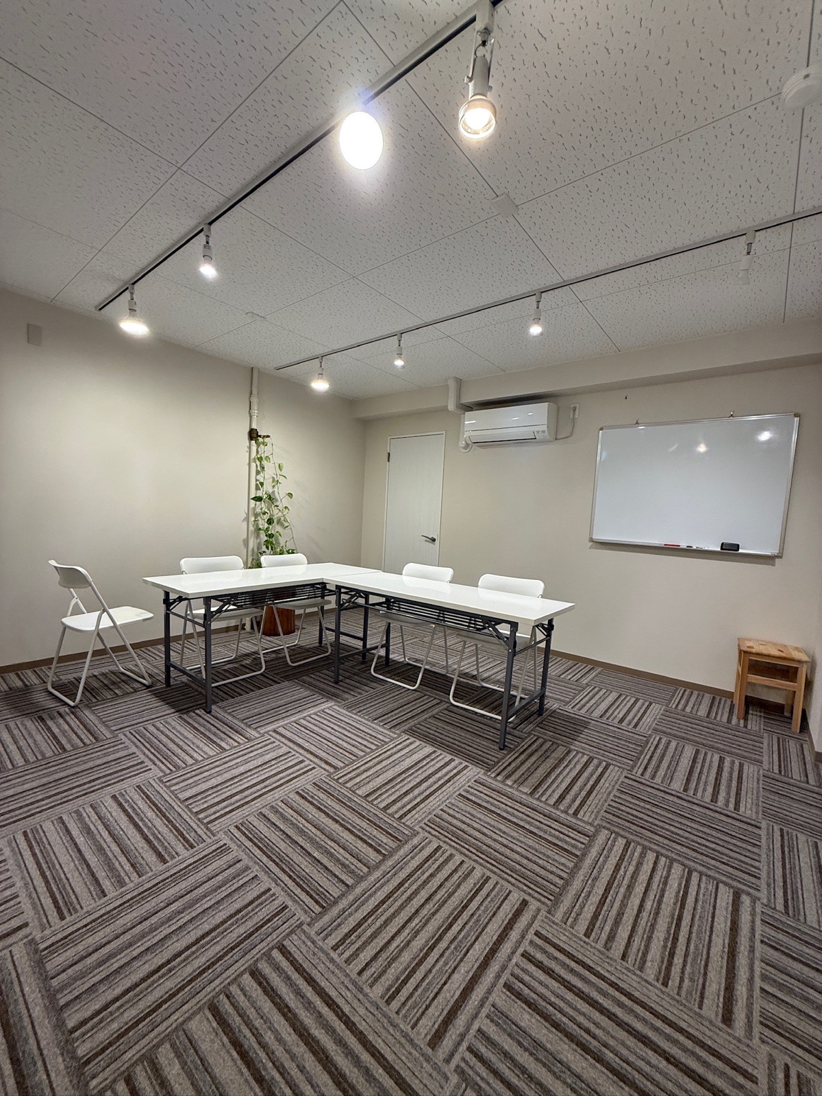 SALON セミナールーム